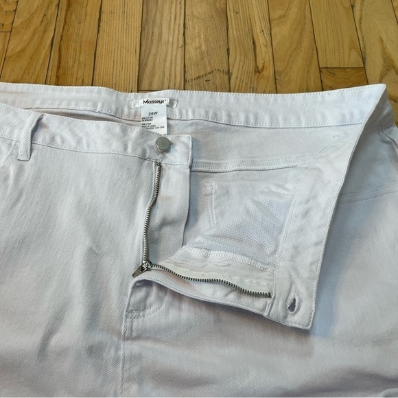 Massey Women's‎ White Jean Capris Rhinestone detail Plus sz 26W - Picture 6 of 10